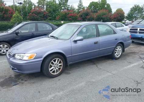 2000 Toyota Camry Xle V6 from USA, damaged, VIN 4T1BF28K9YU098809